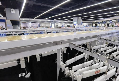 冰山書(shū)法走進(jìn)全國(guó)大型服裝自選超市倉(cāng)儲(chǔ)店“衣世界” 信息處理的藝術(shù)與實(shí)踐