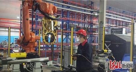 河北大工匠印超 自主研發(fā)機械設備，引領行業(yè)告別“買買買”